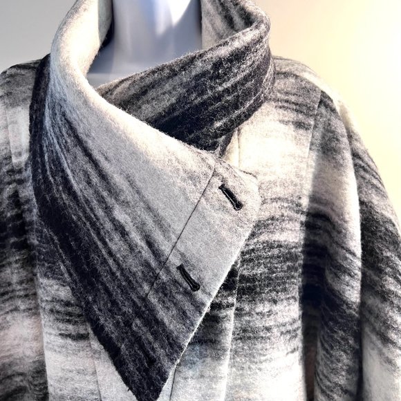 Virgin Wool Blend Black and White Contemporary Winter Cocoon Coat Sz Medium 8 - Picture 2 of 11